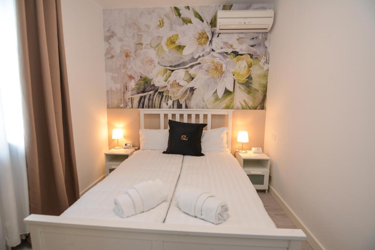 Sunset Lodge - Enjoy Holiday Garda  Exteriör bild