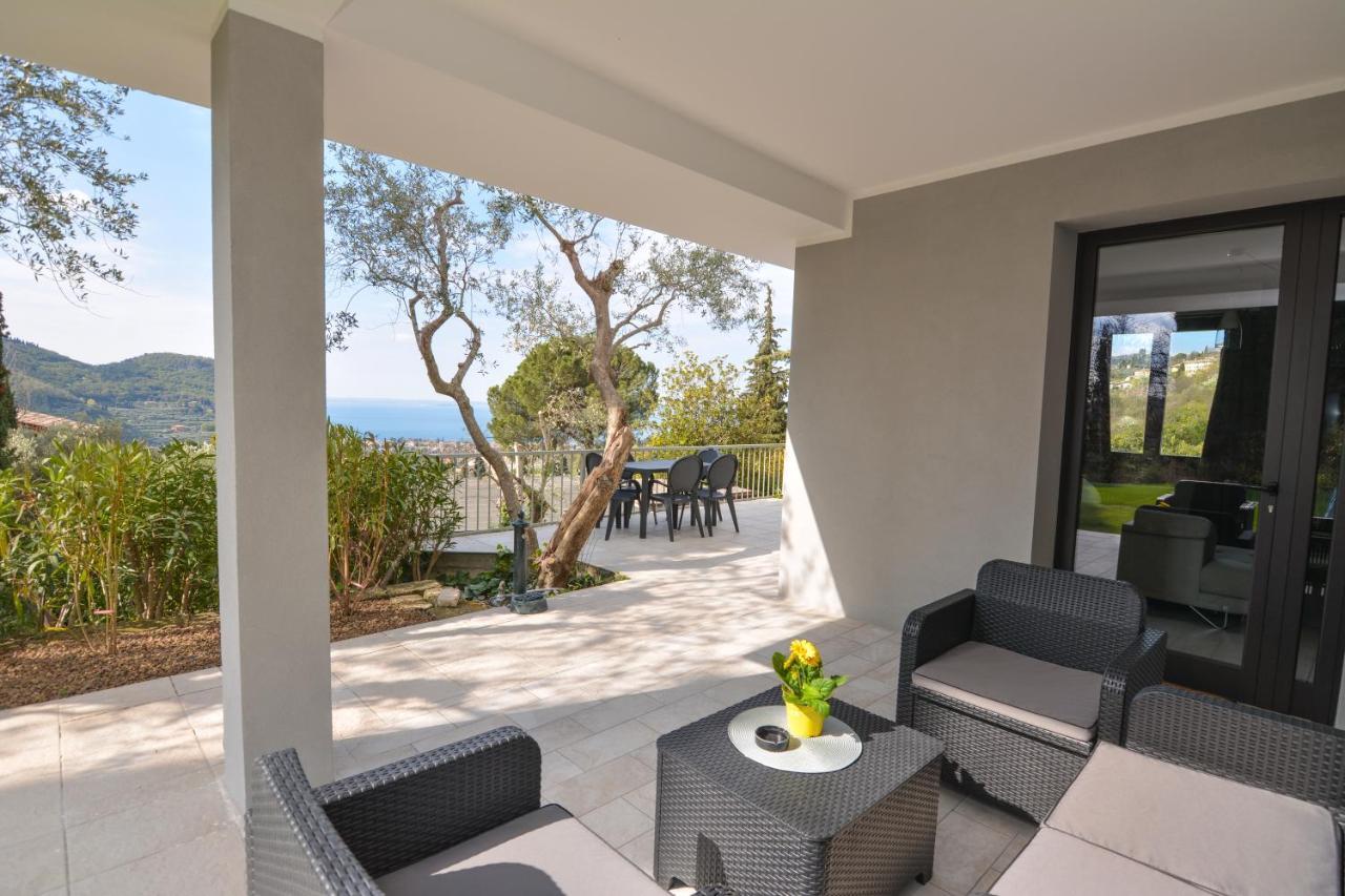 Sunset Lodge - Enjoy Holiday Garda  Exteriör bild